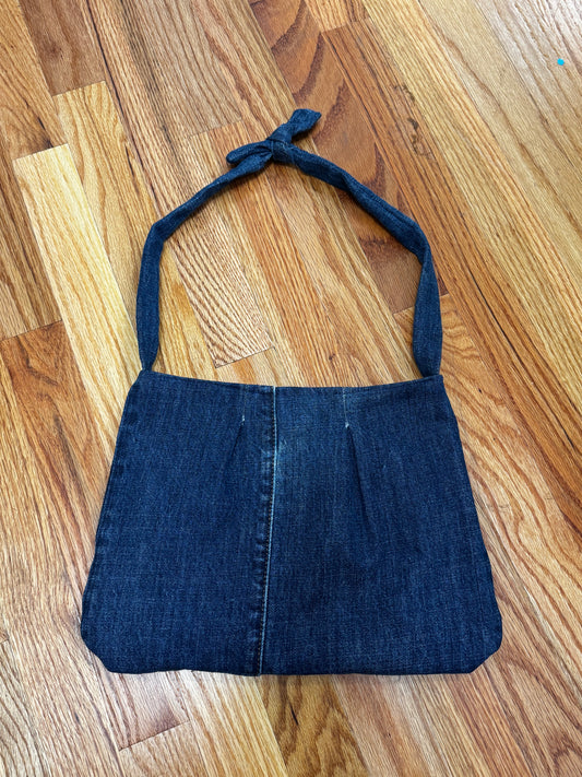 Sueños y Diseños bag, medium w/ floral patches