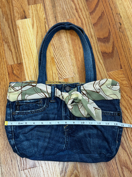 Sueños y Diseños bag, medium w/ green scarf